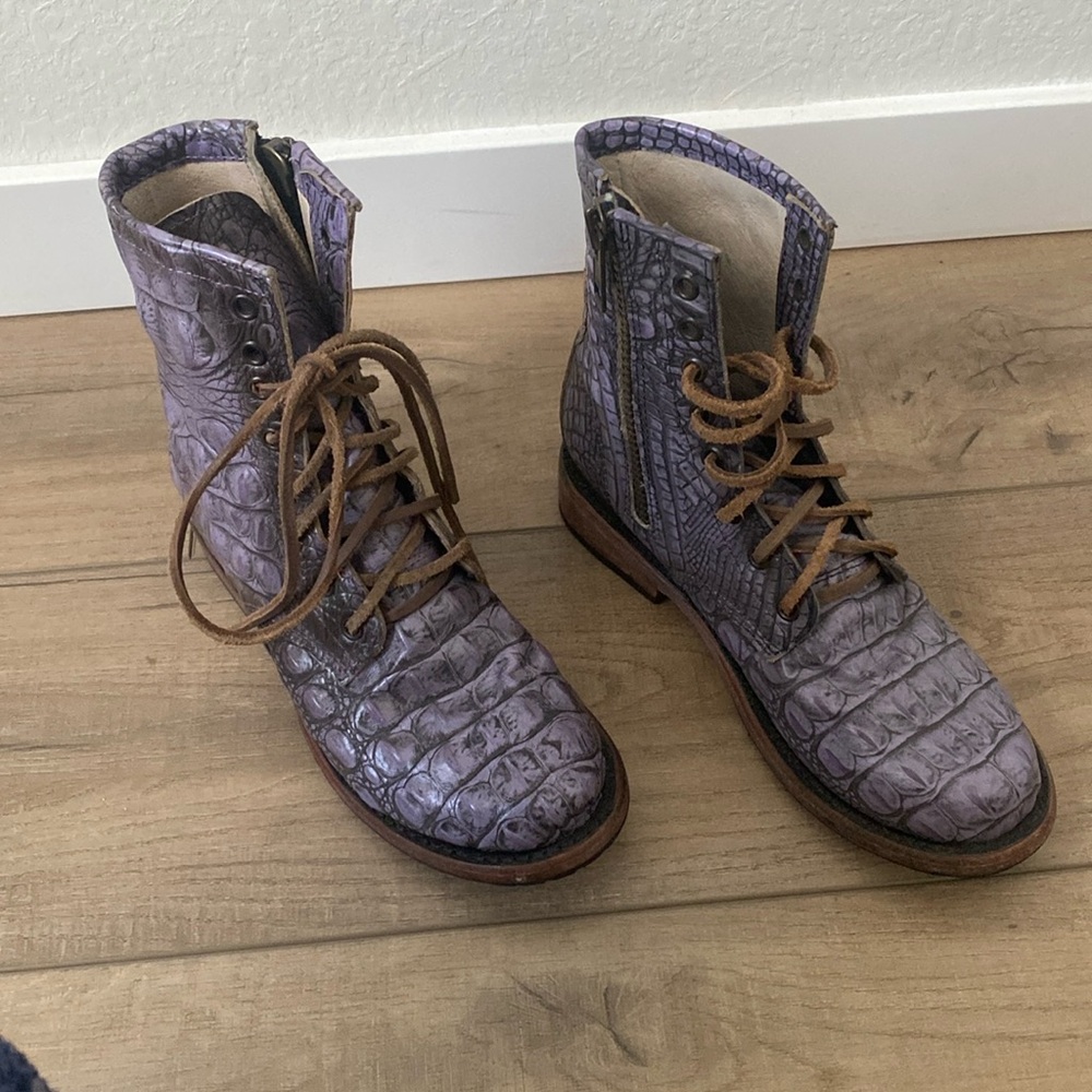 - FREEBIRD boots. Size 7
